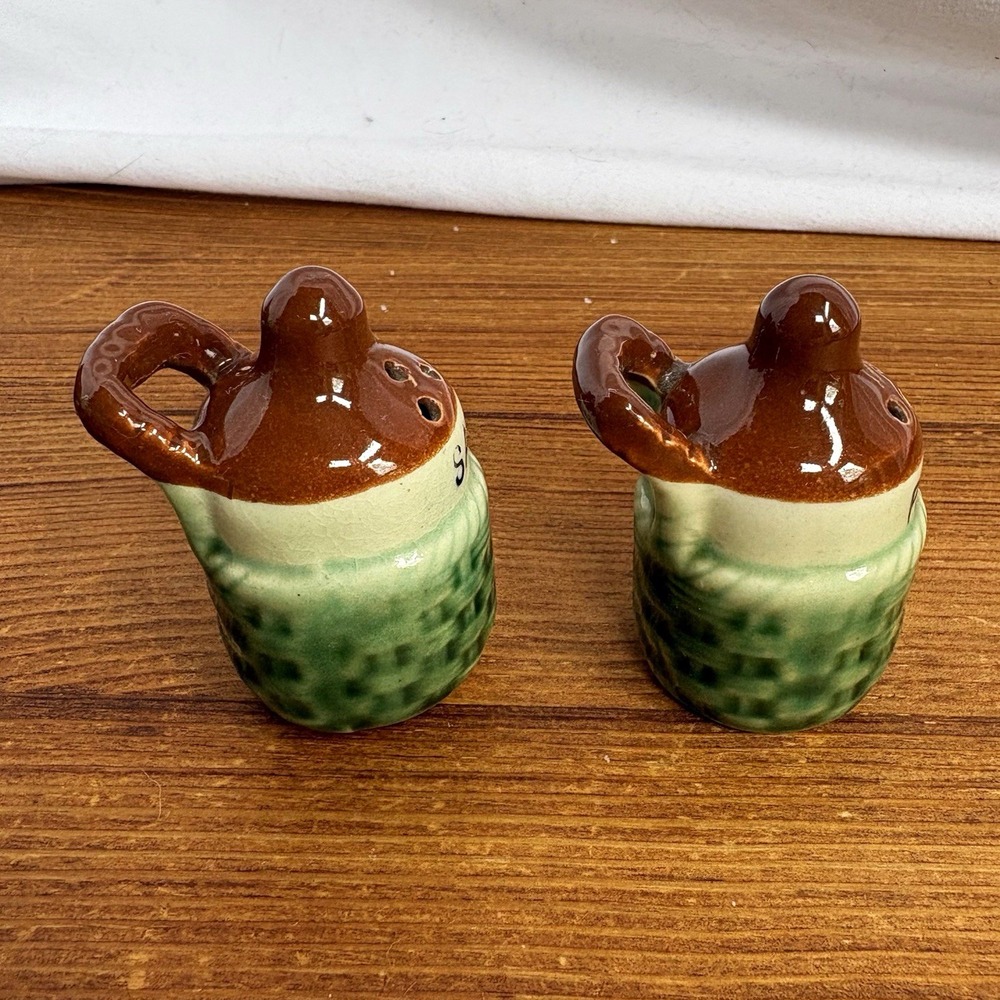 Brown Jugs in Green Basket Ceramic Salt & Pepper Shakers Glossy 2.5in Japan